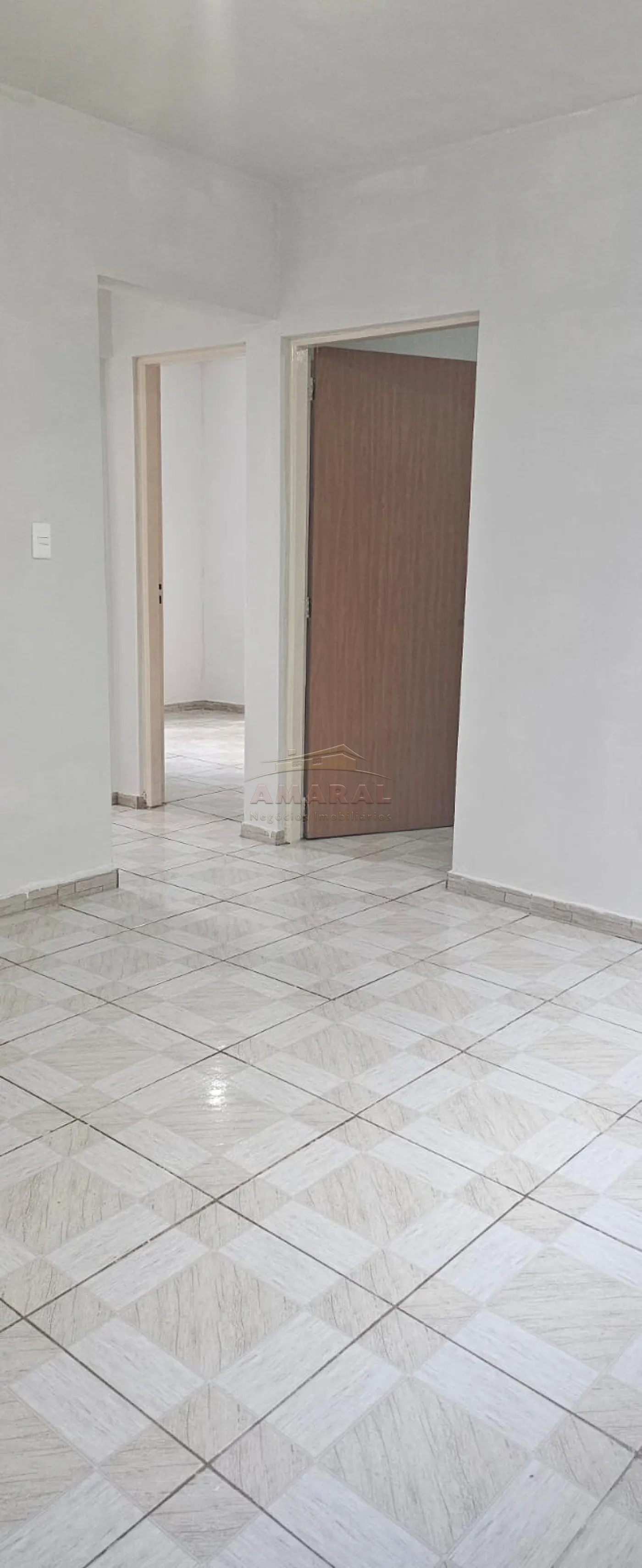 Alugar Apartamentos / Padrão em Suzano R$ 800,00 - Foto 2