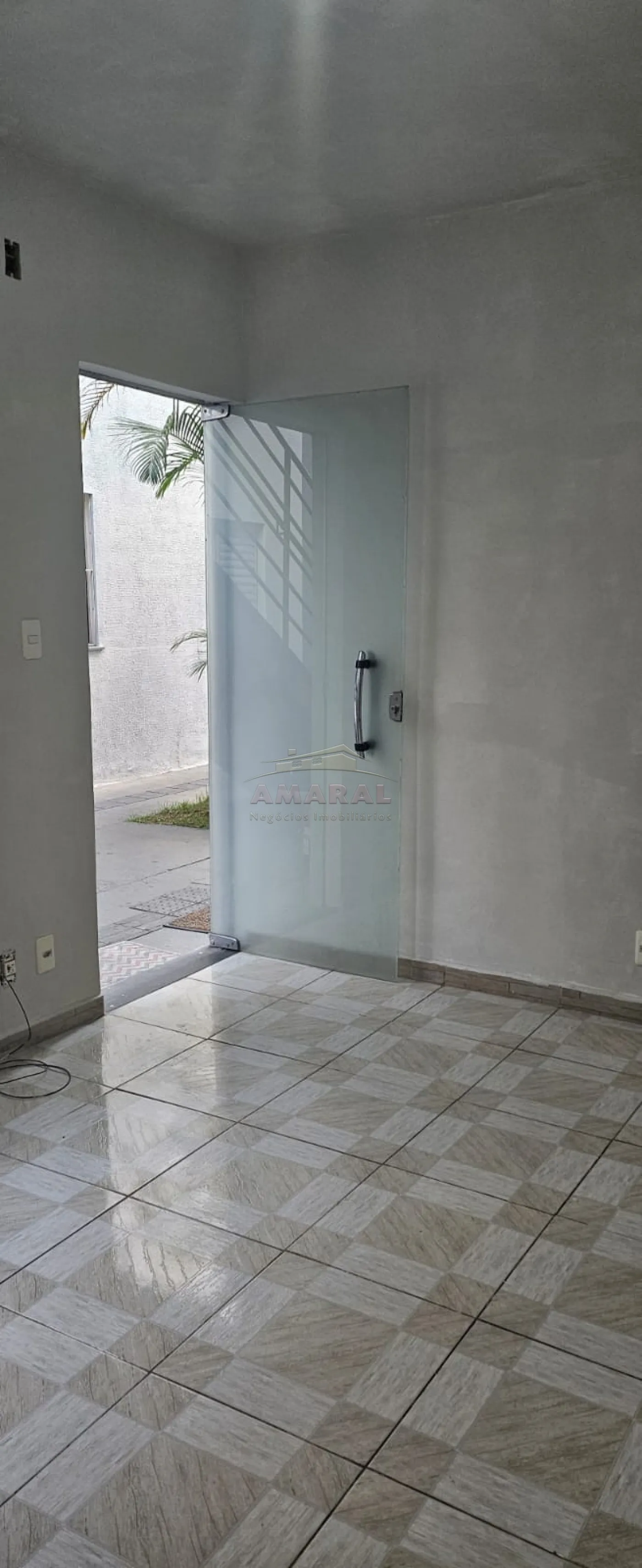 Alugar Apartamentos / Padrão em Suzano R$ 800,00 - Foto 4