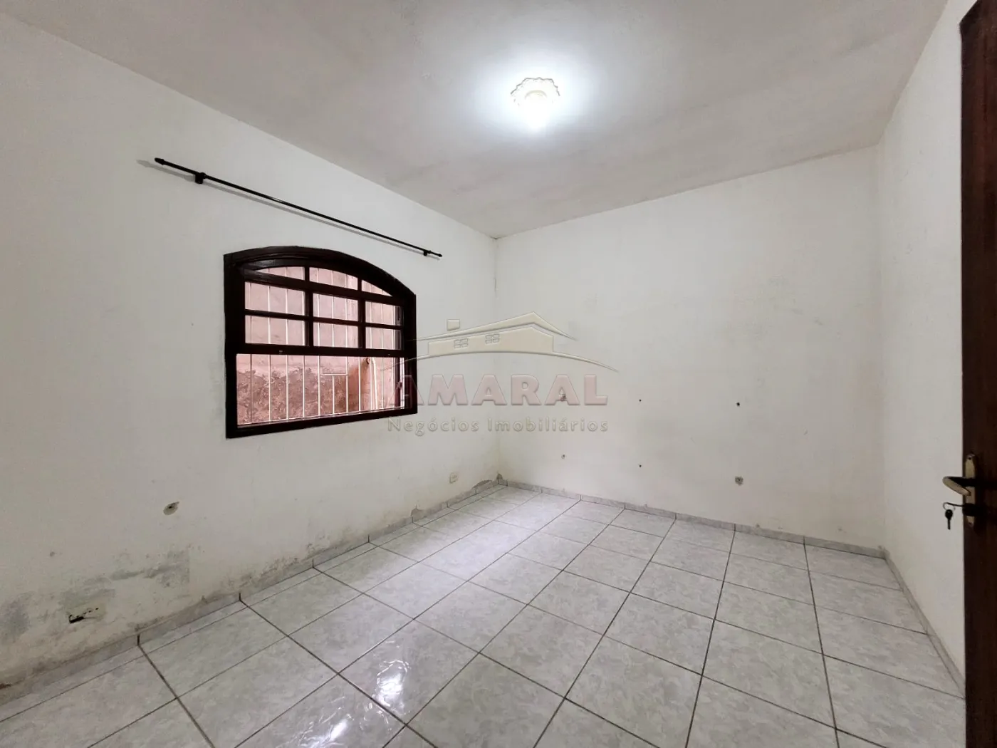 Alugar Casas / Sobrado em Ribeirão Pires R$ 3.000,00 - Foto 4