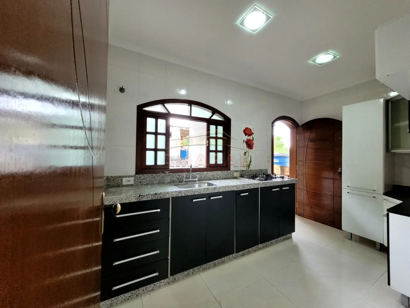 Alugar Casas / Sobrado em Ribeirão Pires R$ 3.000,00 - Foto 20