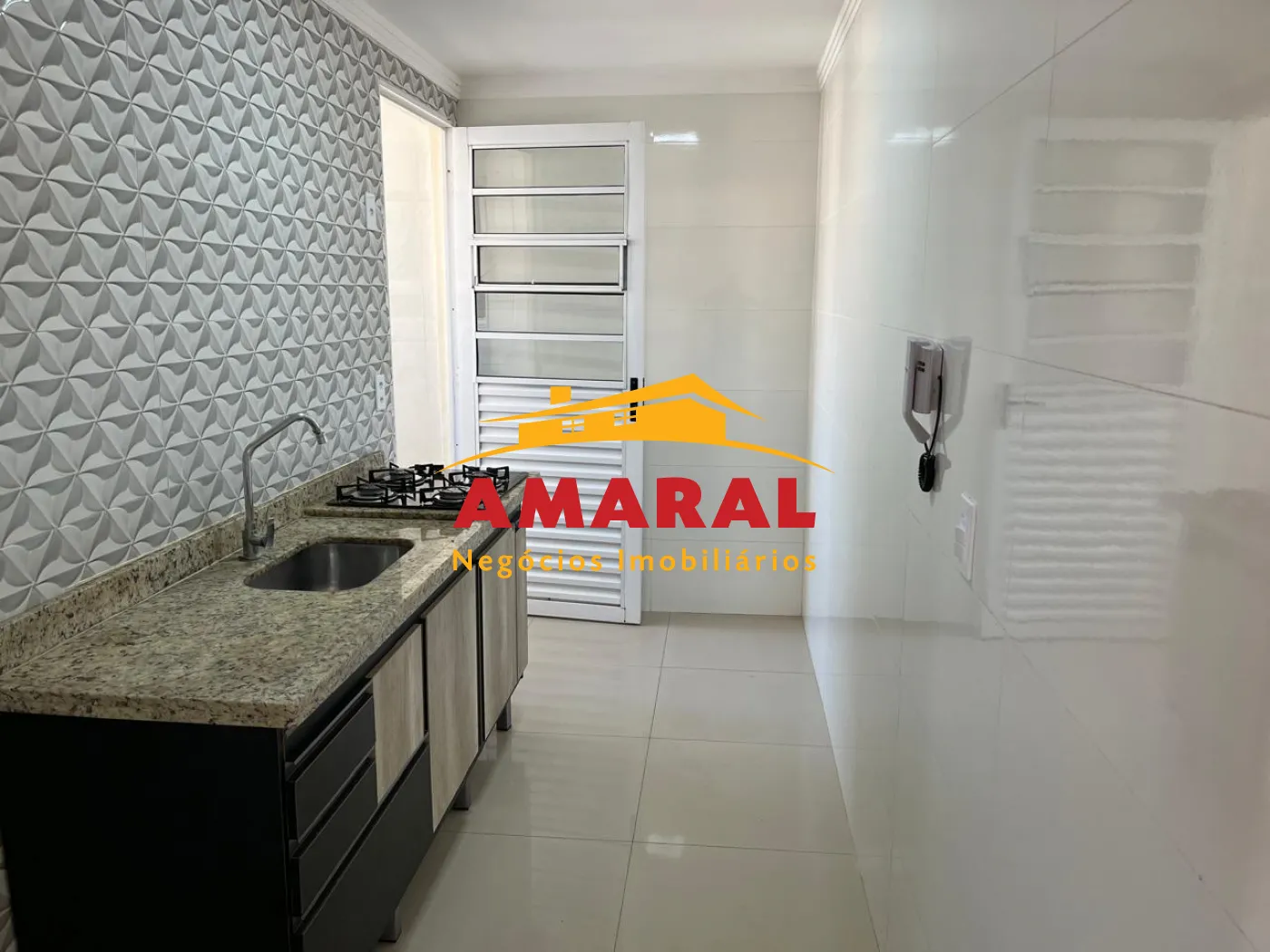 Comprar Apartamentos / Padrão em Suzano R$ 180.000,00 - Foto 1